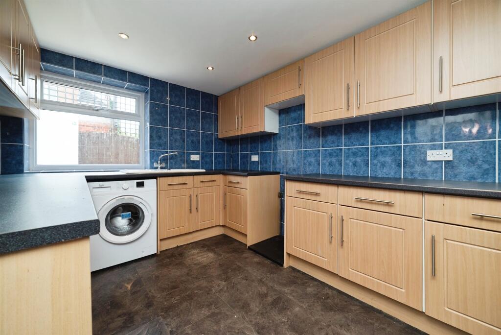 Queensgate Street, HULL – pohled 2