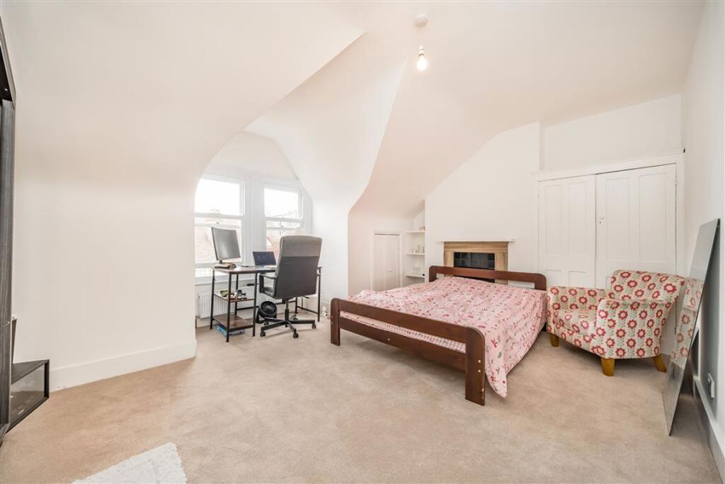 House in London - More