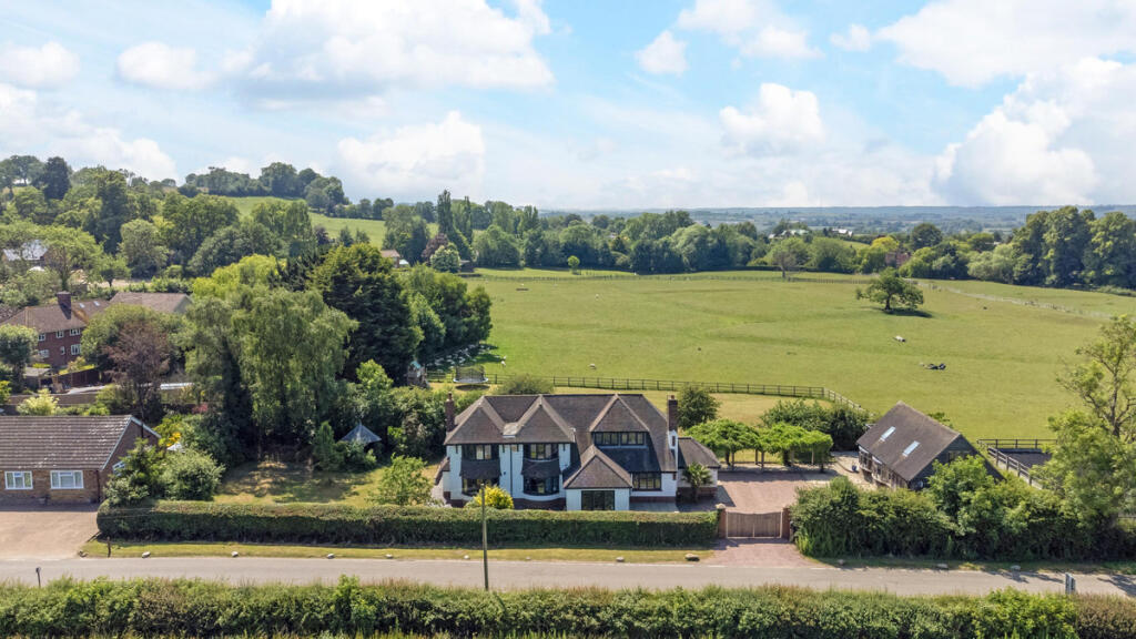 Main image of property: Welsh Road, Priors Hardwick, Southam Warwickshire CV47 7SJ