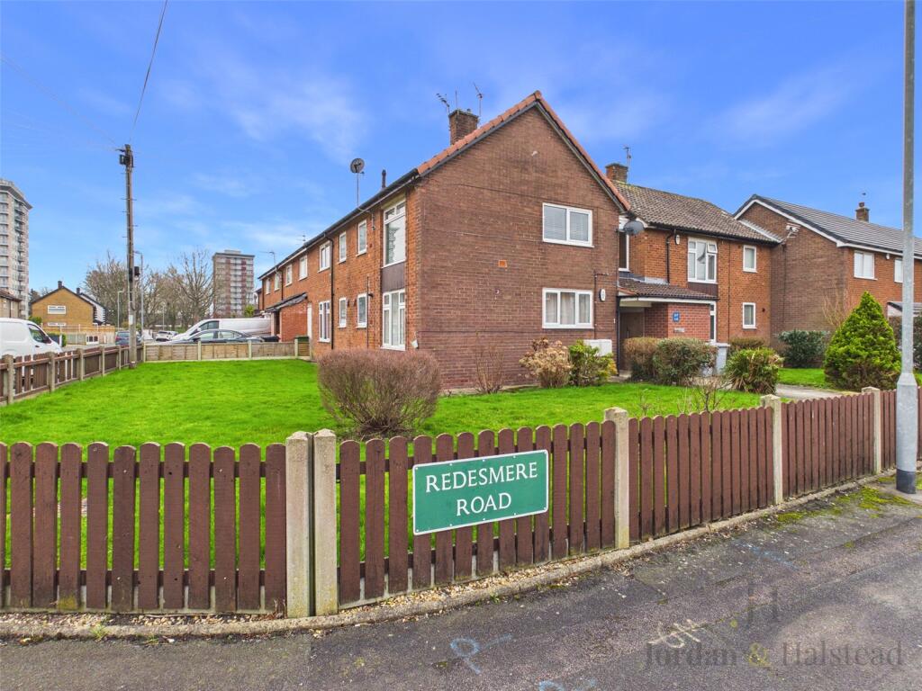 Redesmere Road, Handforth, Wilmslow, Cheshire, SK9 photo 4
