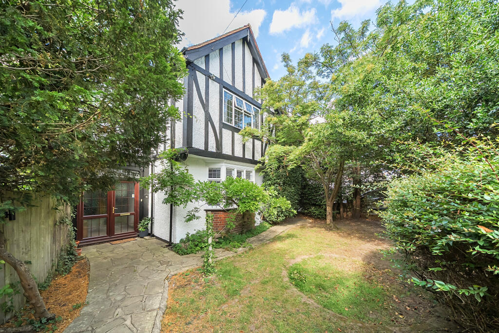 Main image of property: Whitgift Avenue, South Croydon, CR2