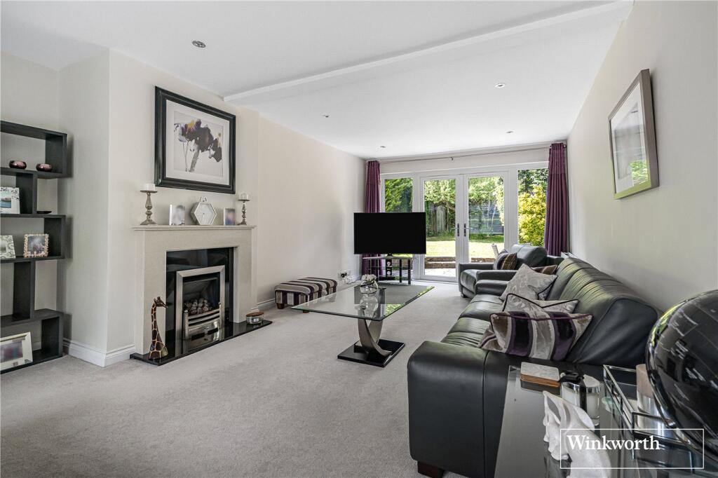 House in Runnymede, Surrey - View 4