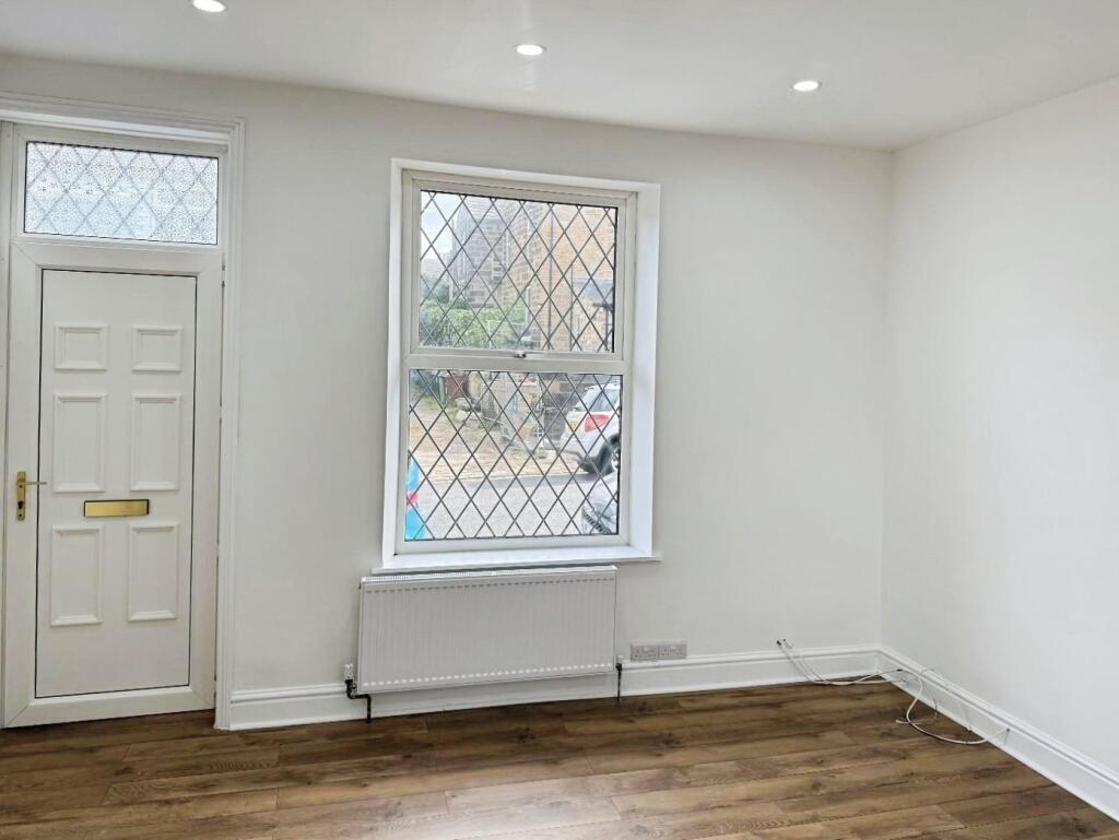 House in Leeds - View 2