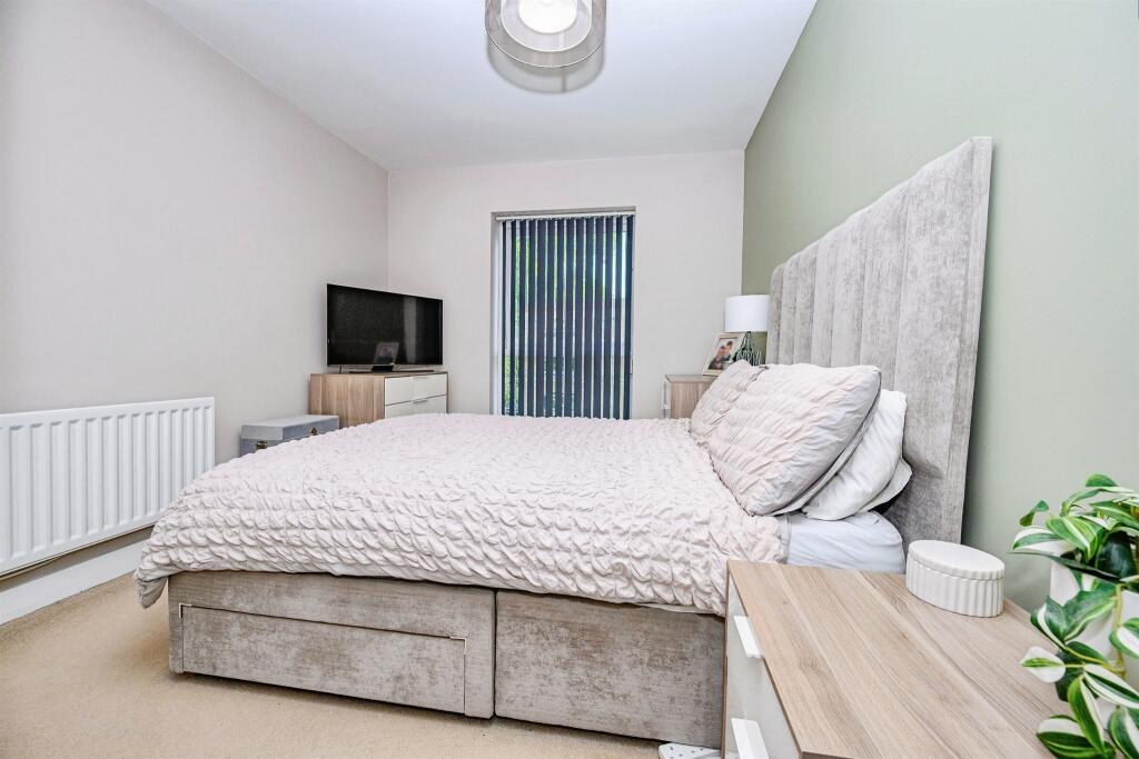 Apartment in Dacorum, Nash Mills - View 4
