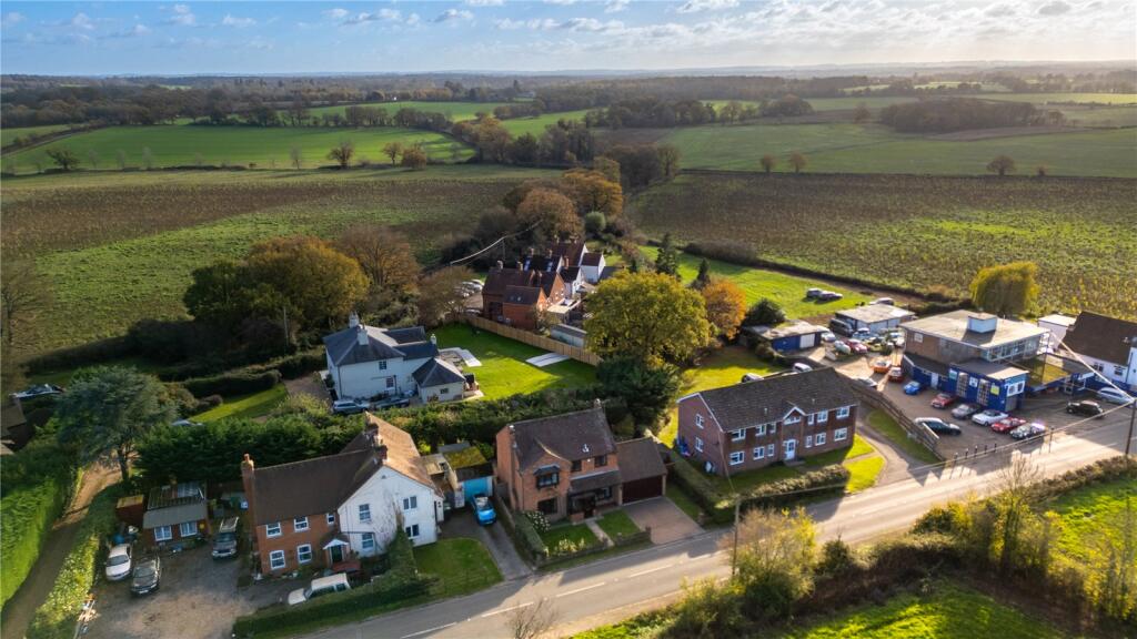 Beech Hill Road, Beech Hill, Reading, Berkshire, RG7 photo 2