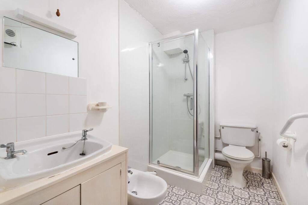 Apartment in Bath, Larkhall - View 5