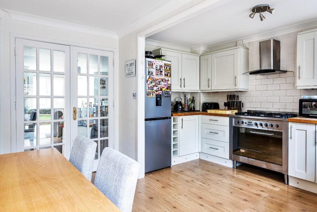 Horsham Close, Haverhill - View 6