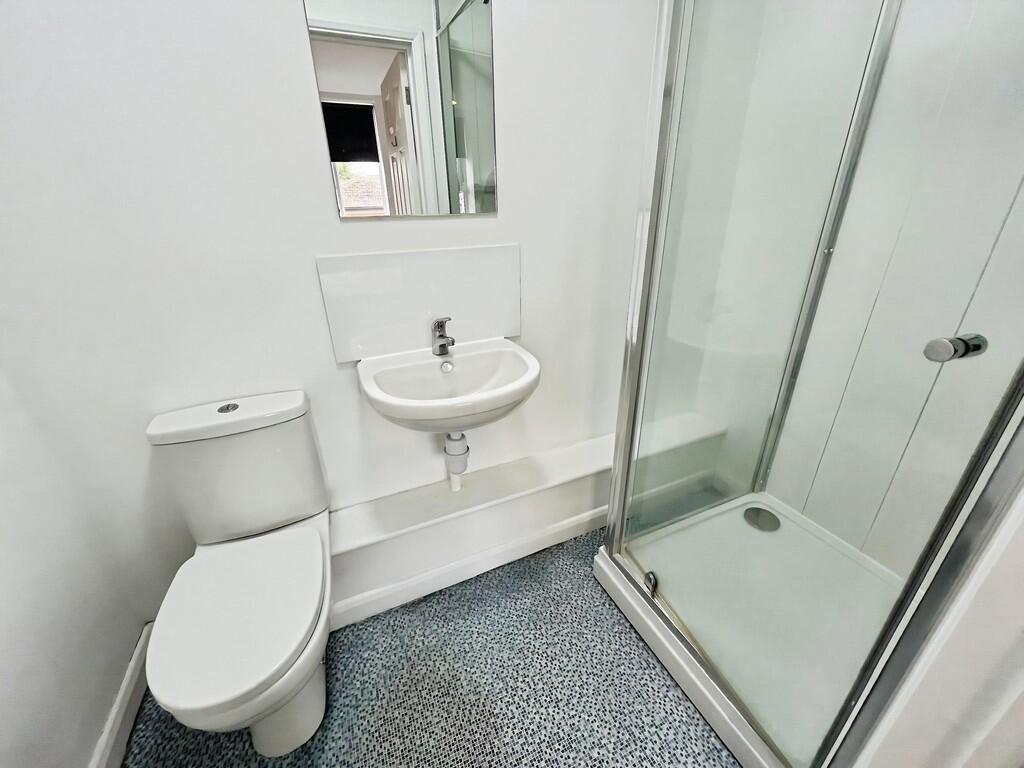 Apartment in Gloucester, Kings Barton - View 3