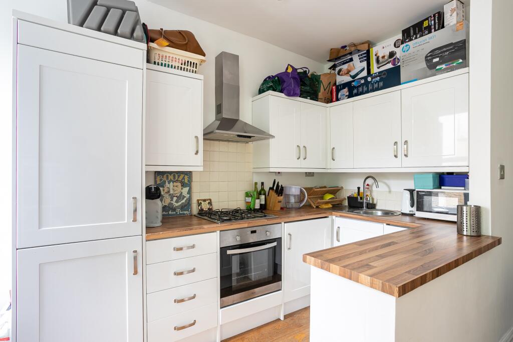 Apartment in London - View 3