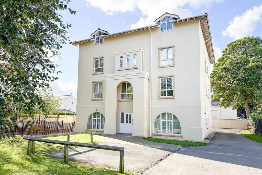 Main image of property: The Park, Cheltenham GL50 2RP