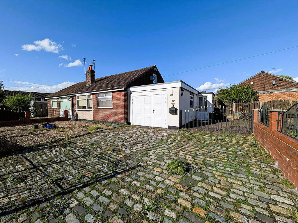 Main image of property: 4 Cotswold Avenue, Chadderton, Oldham, OL9 8PJ