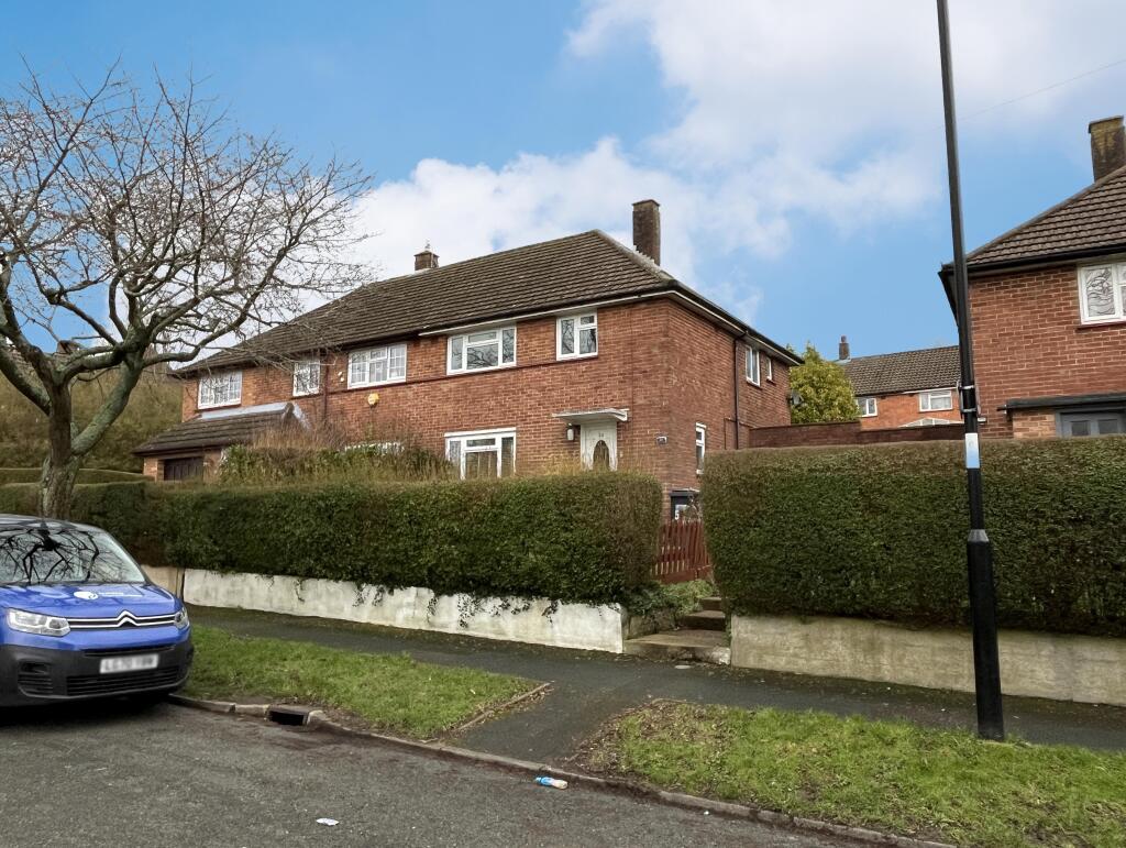 Main image of property: 54 Calley Down Crescent, New Addington, Croydon, Greater London, CR0