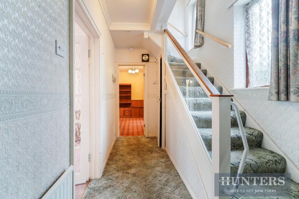 House in London, Worcester Park - View 5