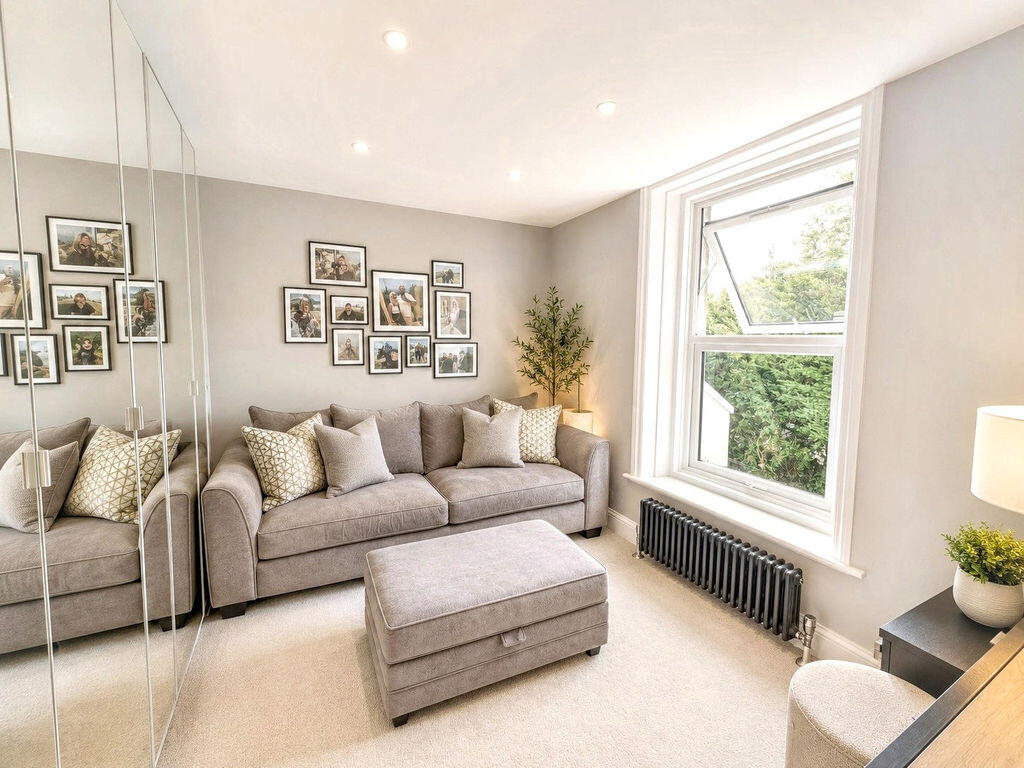 Apartment in Bournemouth, Charminster - View 4