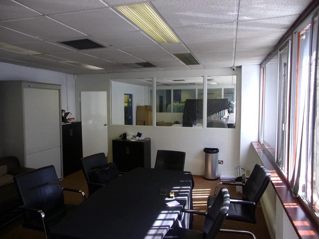 Photo 4