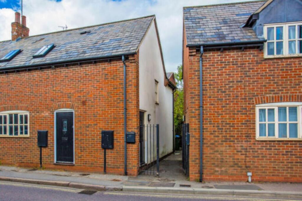 Main image of property: Stratford Road, Buckingham