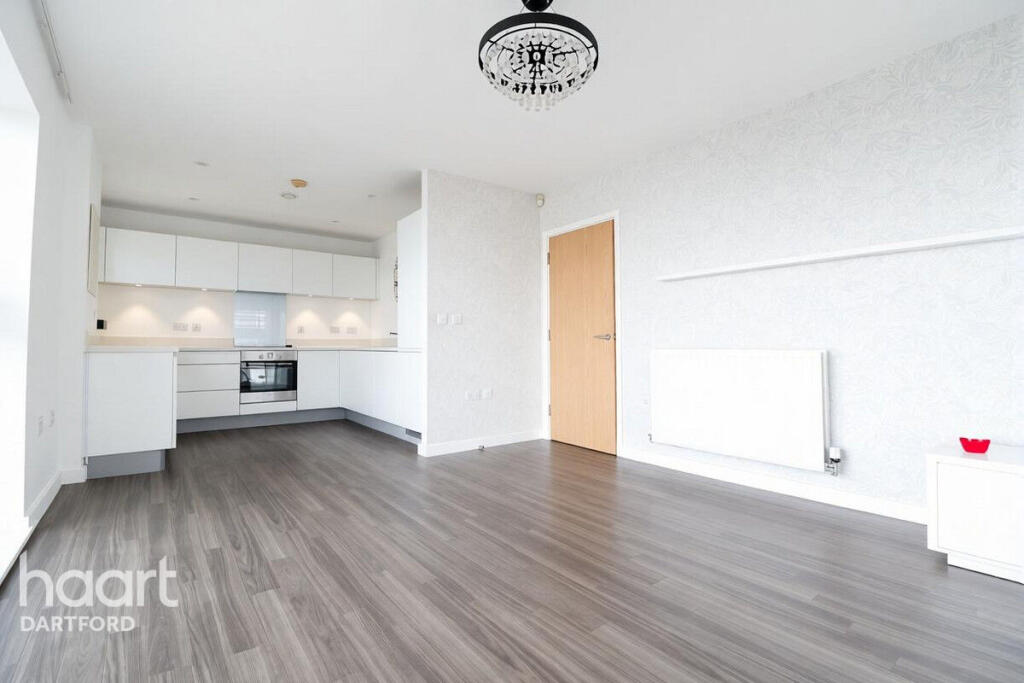 Apartment in Dartford, Swanscombe and Greenhithe - View 4