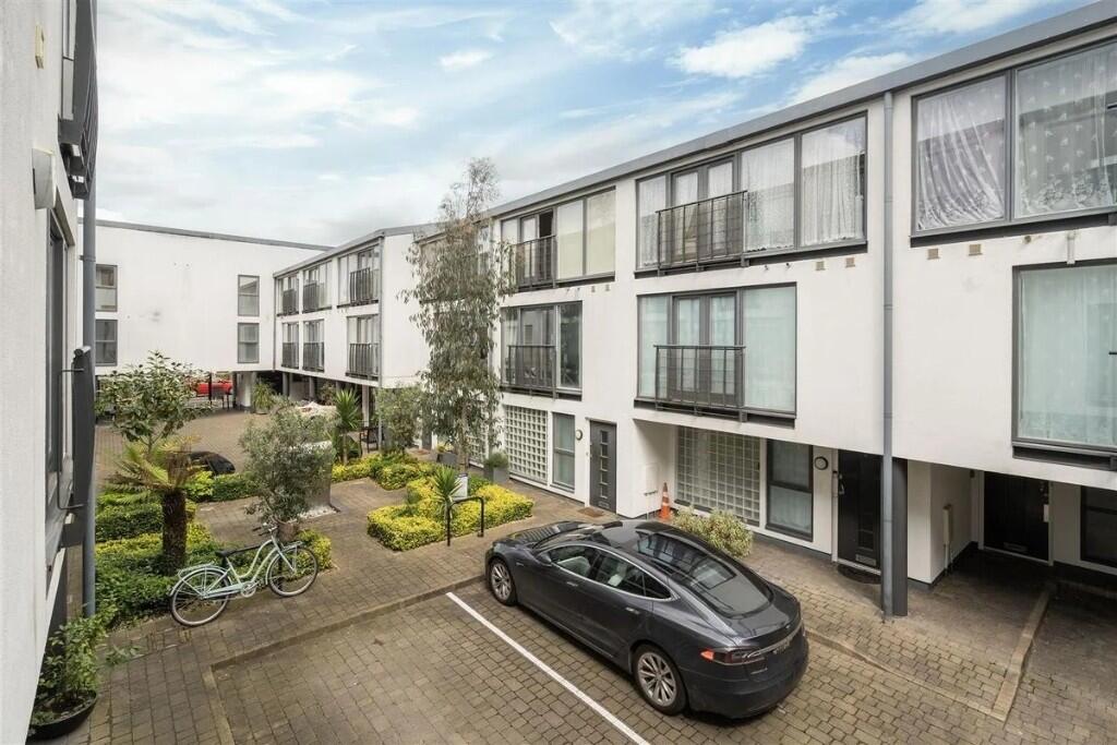 Main image of property: Wellington Road, London, NW10