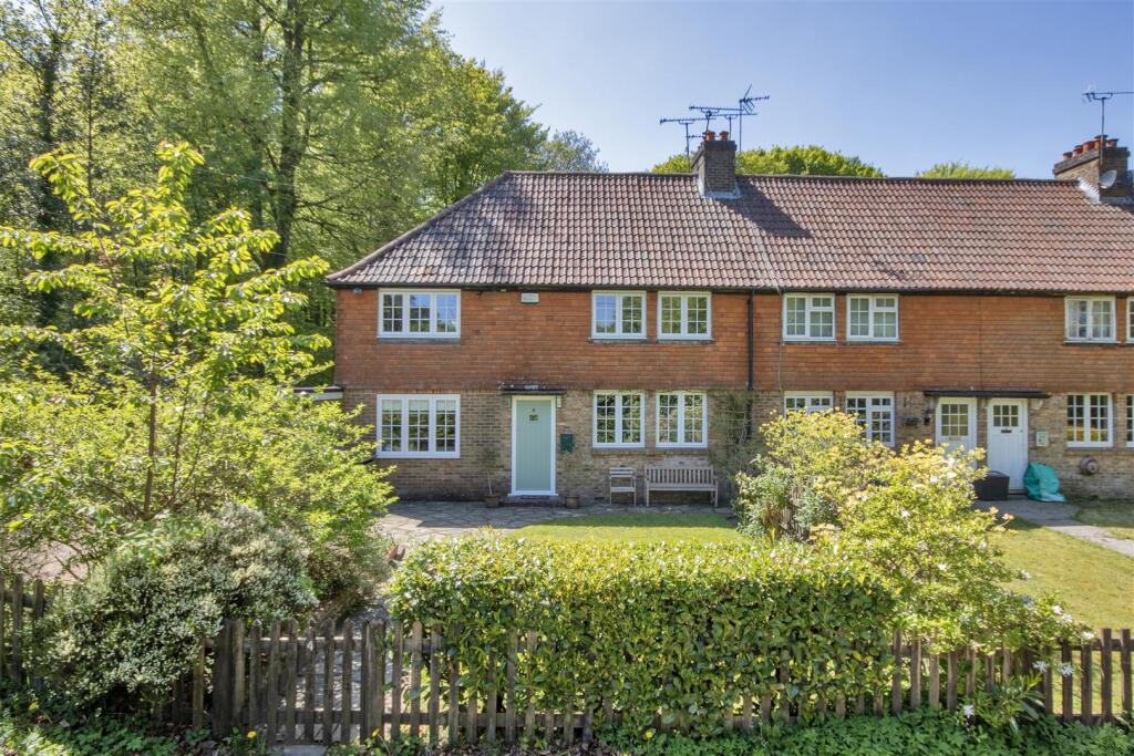 Main image of property: Chart Lane, Brasted Chart