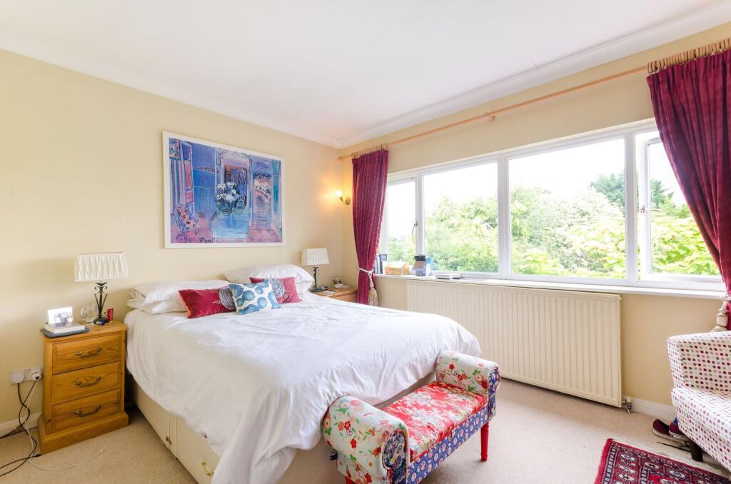 House in Kingston upon Thames - View 4