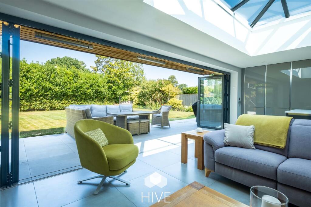 Whitebeam Way, Verwood - View 6