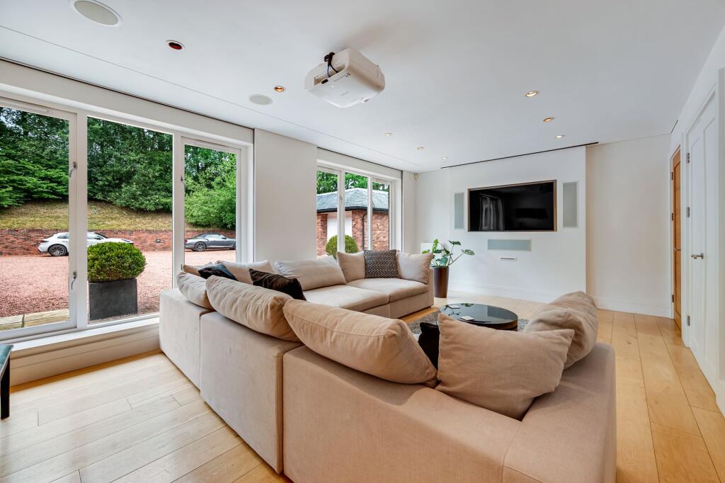 House in Wigan, Thornhill - View 3