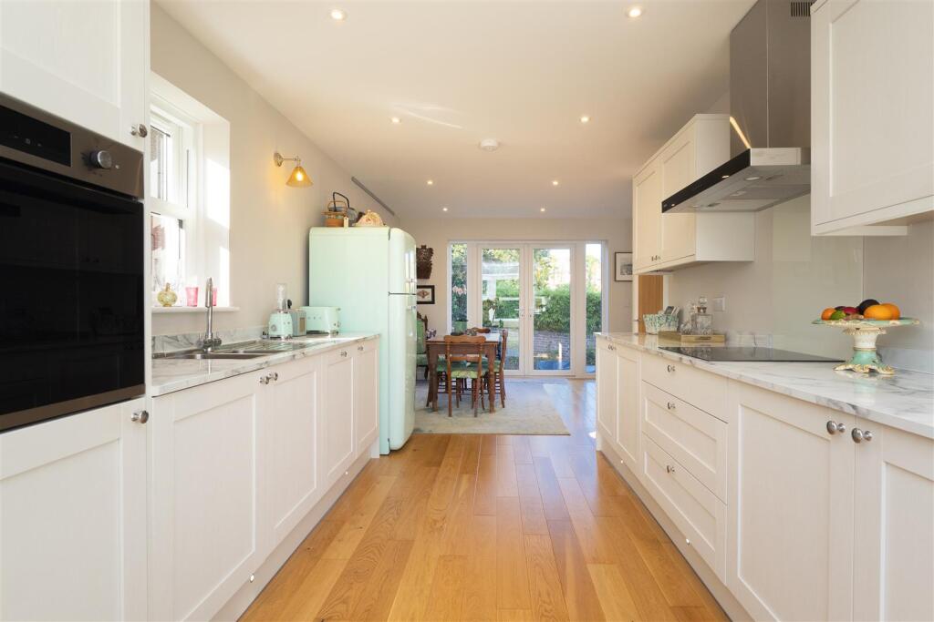 House in Tonbridge - View 2