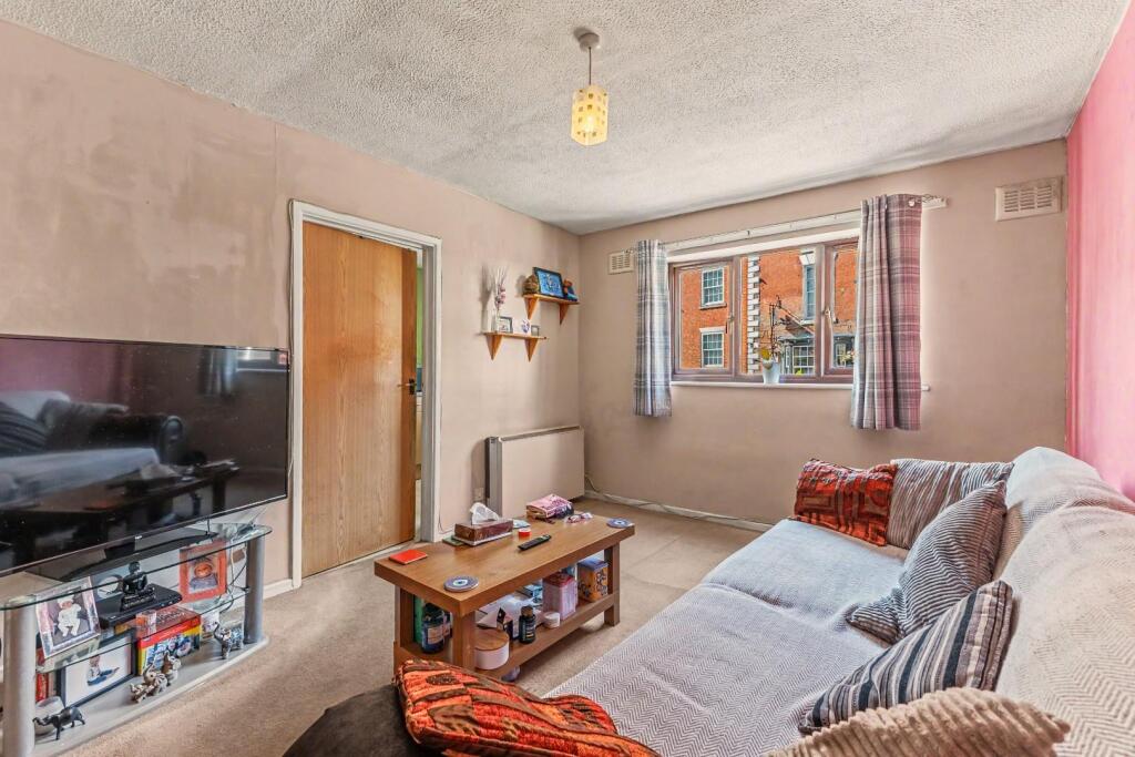 Apartment in Coventry - View 3