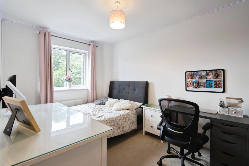 House in Salisbury, Amesbury - View 4