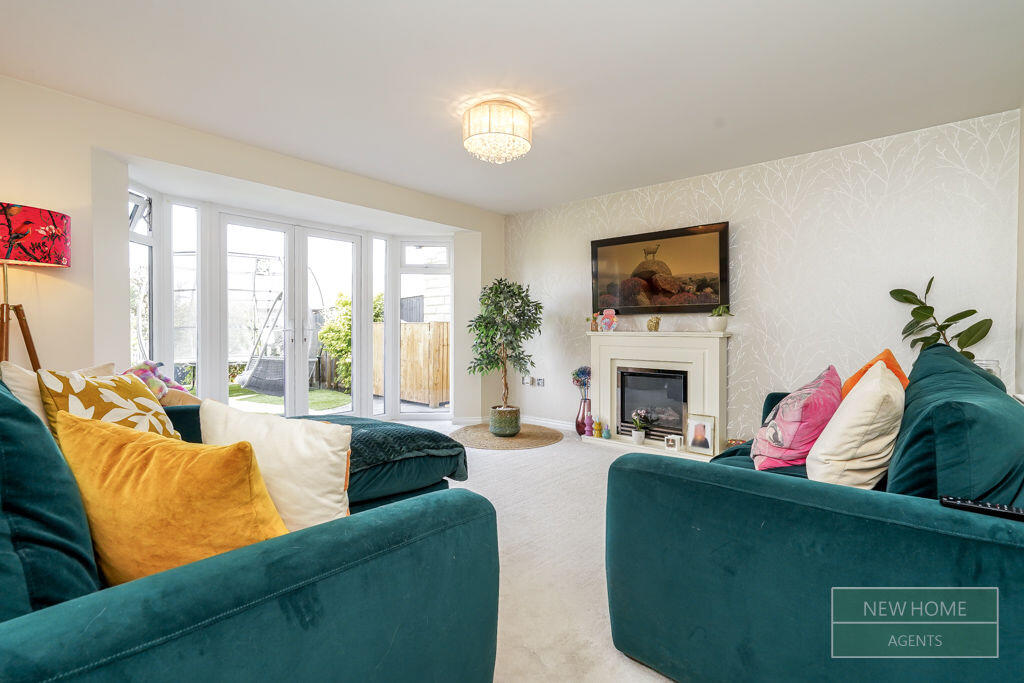 House in Wakefield - View 5