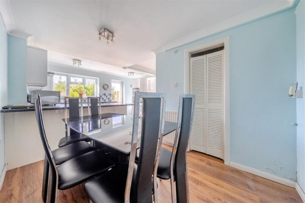 House in Portsmouth - View 4