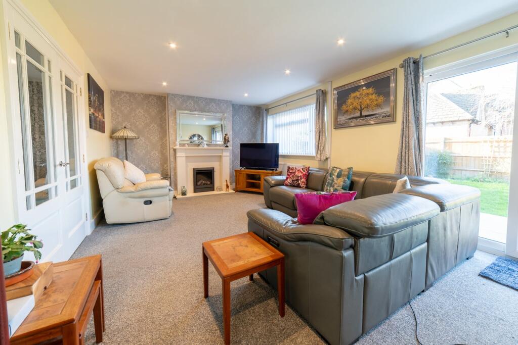 Ashmead Drive, Gotherington, Cheltenham, GL52 photo 2