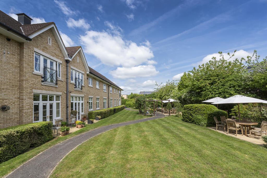 34 Cavendish Court, Sackville Way, Cambourne, Cambridge, CB23 6HB photo 4