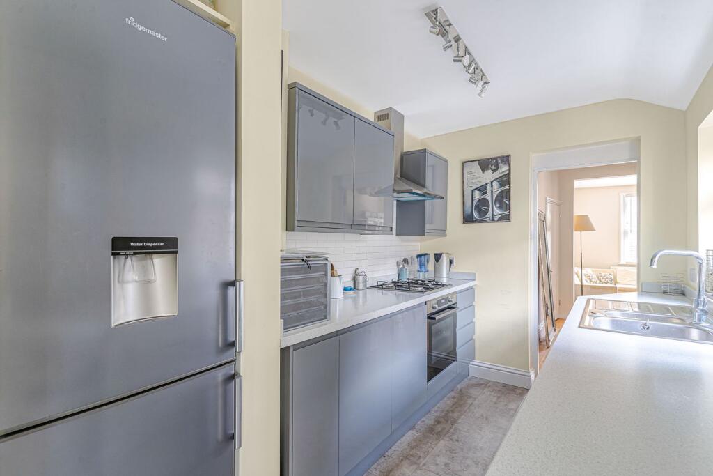 House in London - View 5