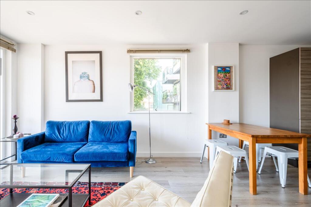 Apartment in London, St Luke's, Clerkenwell - View 5