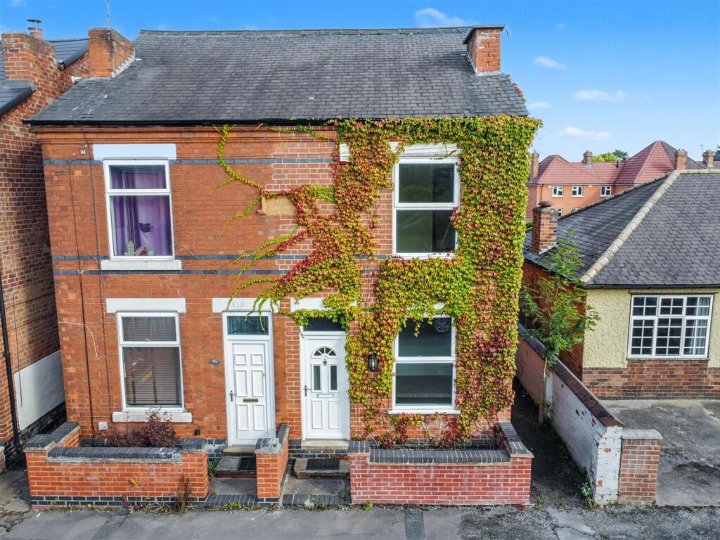 2-bed semi-detached on Northwood Street, Stapleford, £175,000