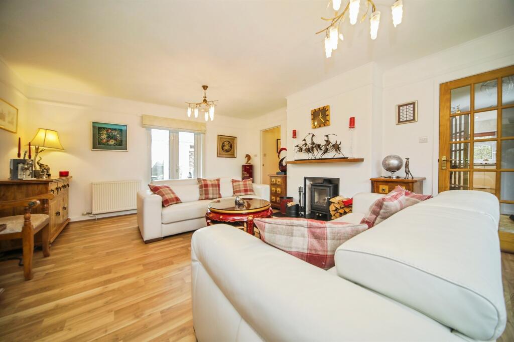 Park Farm Drive, Stanton, Bury St. Edmunds photo 4