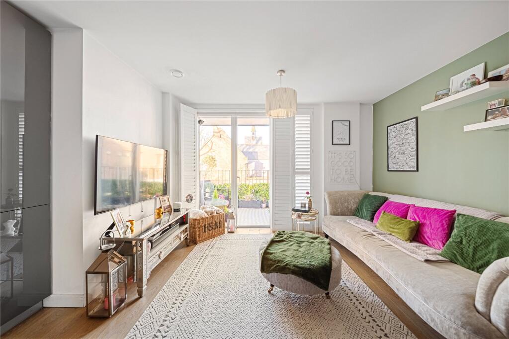 Main image of property: Roehampton Lane, Putney, London, SW15