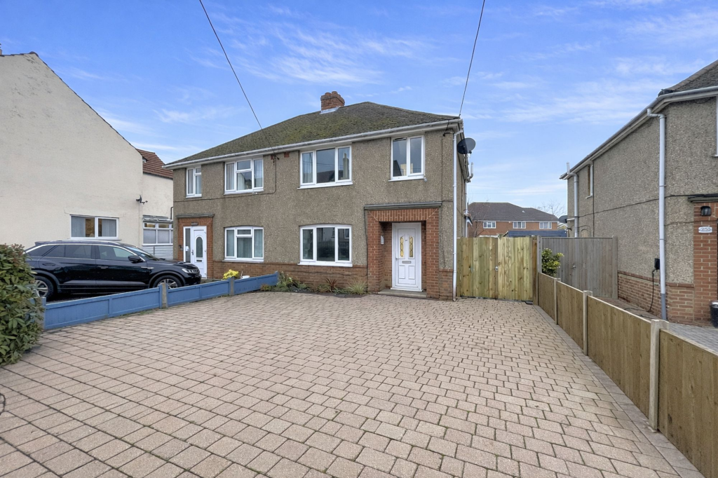 Main image of property: Malling Road, Snodland, ME6