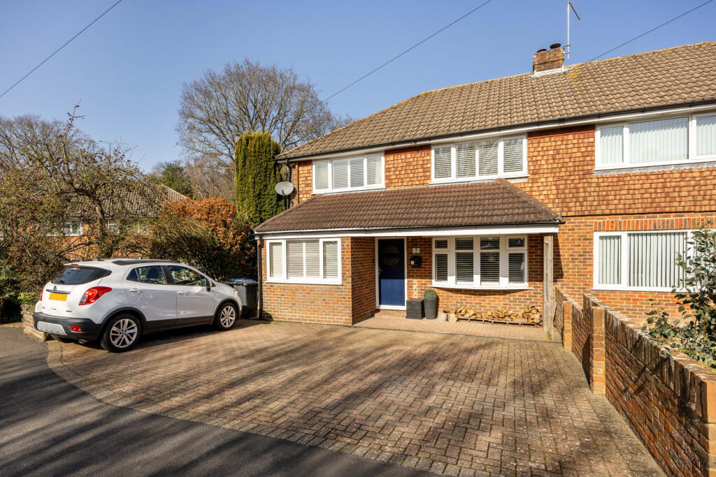Main image of property: Roffeys Close | Copthorne | RH10 | New Move Estate Agents