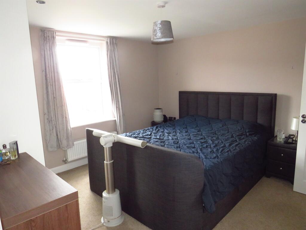 Prospero Drive, Wellingborough photo 5
