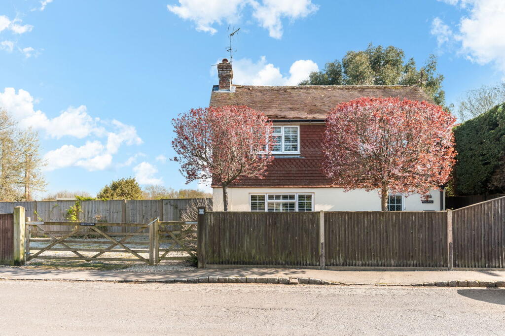 Main image of property: Shirley Cottage, Worthing Road, Dial Post, Horsham, RH13