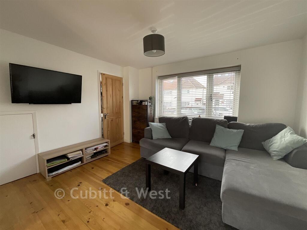 House in Burgess Hill, World's End - View 4