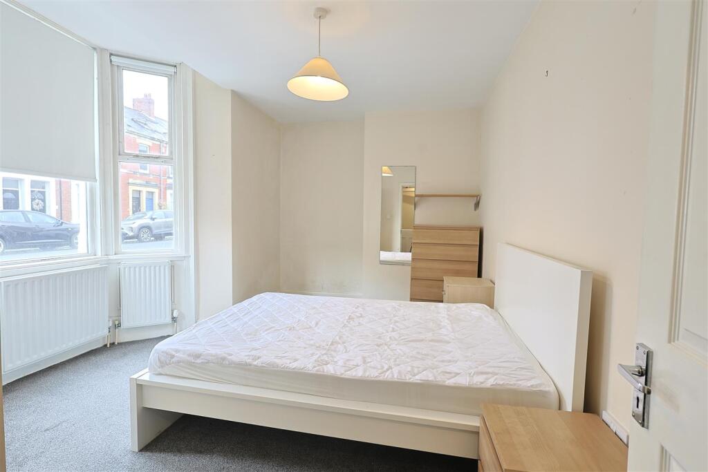 Apartment in Newcastle upon Tyne - More