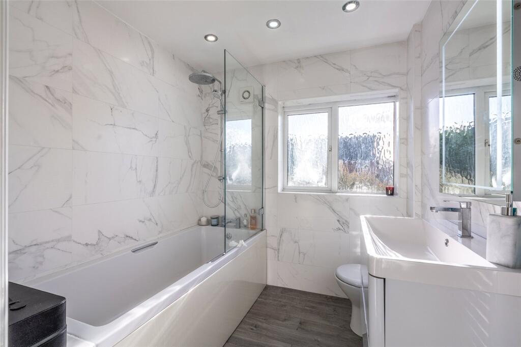 Hedingham Road, Leegomery, Telford, Shropshire, TF1 photo 4