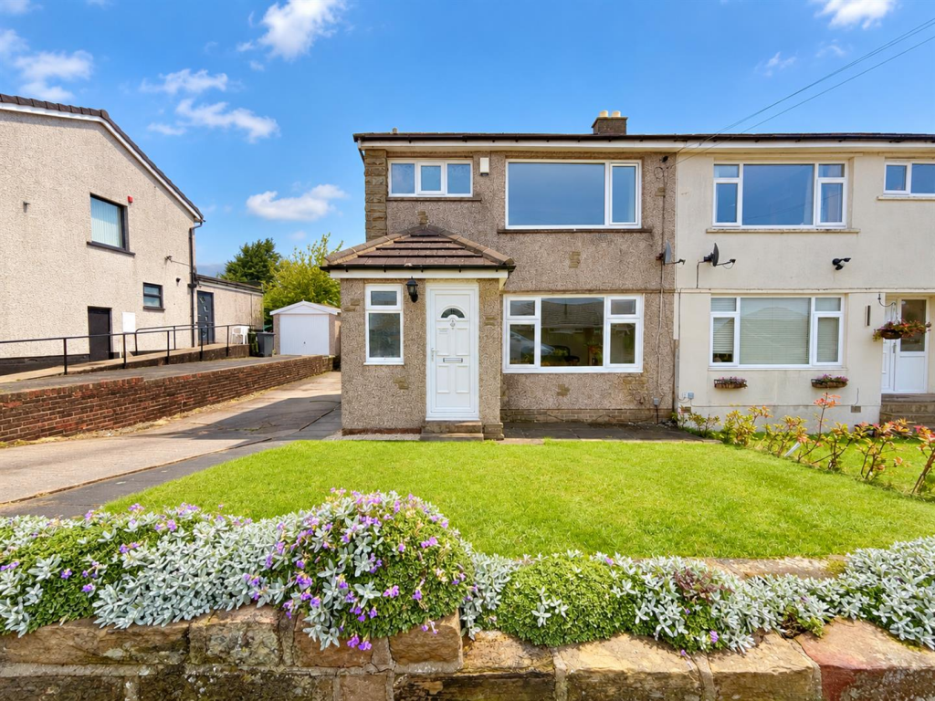 3-bed semi-detached on Egerton Grove, Allerton, Bradford, £249,950