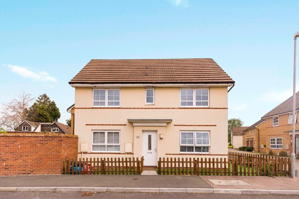 3-bed detached on James Prosser Way, Llantarnam, Cwmbran, £280,000
