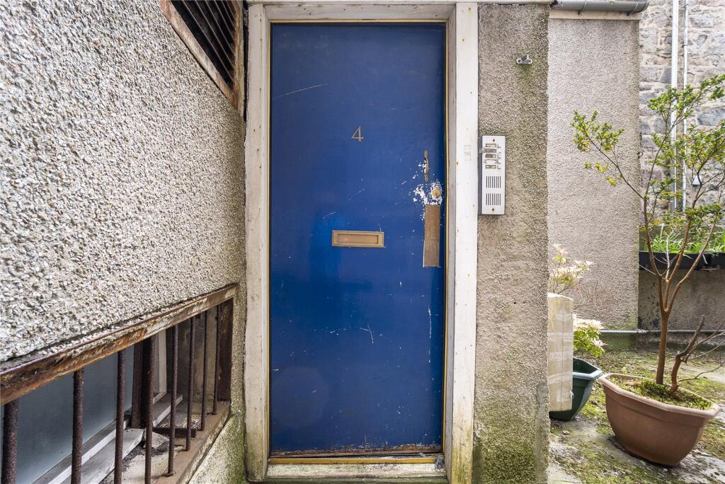 Main image of property: 4C Great Western Road, Aberdeen, AB10 6PY