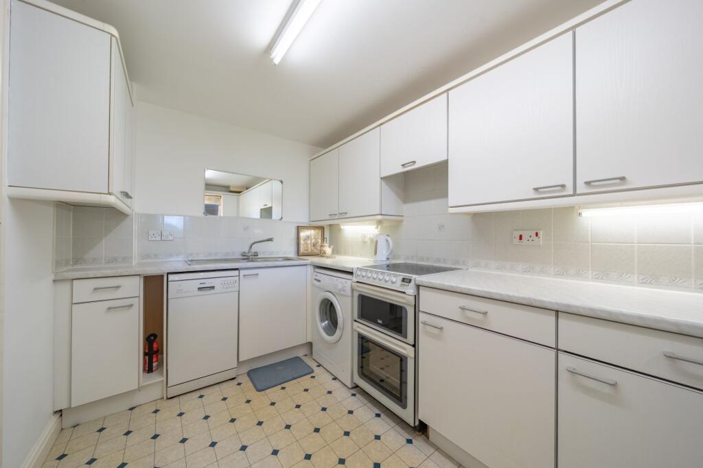 Flat 15, Ashleigh Court, Arnside photo 4
