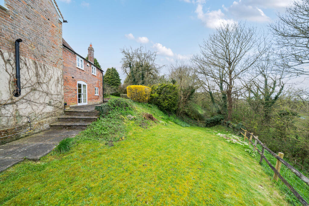 House in Great Cheverell, Cheverell Magna - More